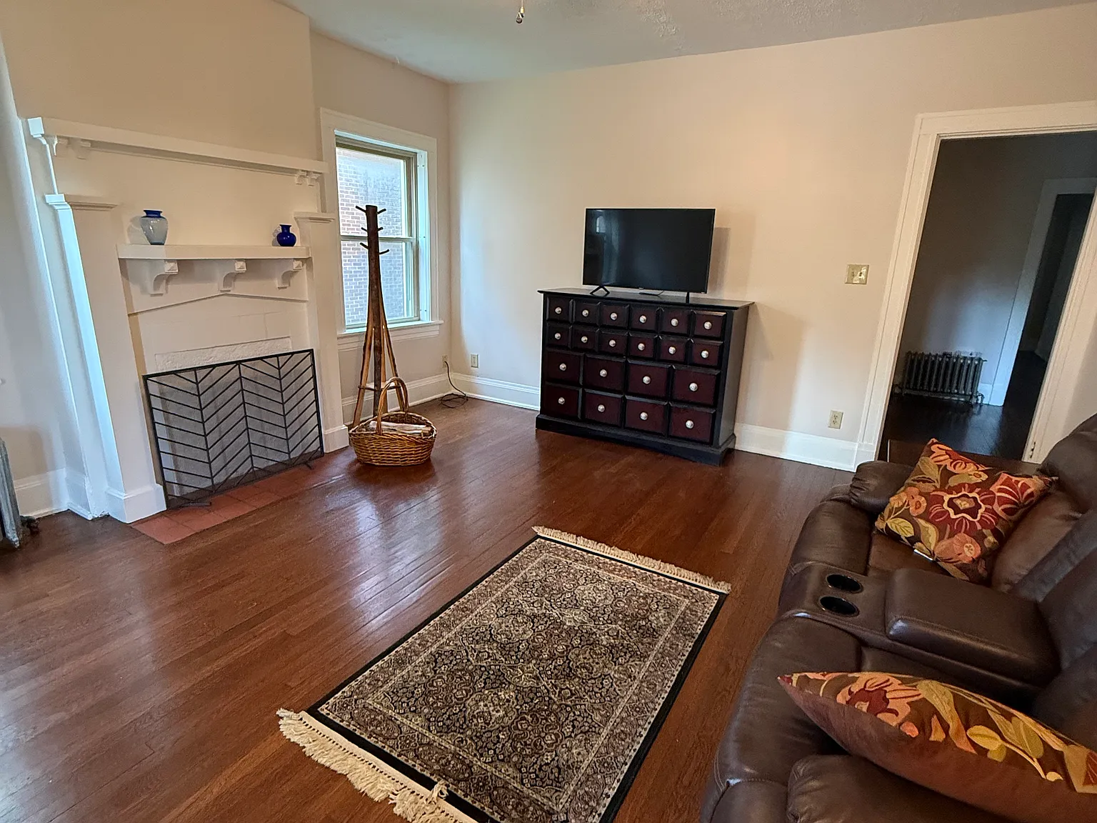 2 bed, 1200 sqft, $1,495 — Photo 2