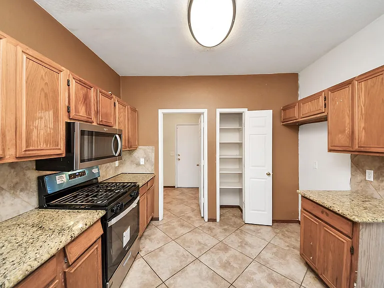 20218 Bronze Bluff Dr — Photo 11