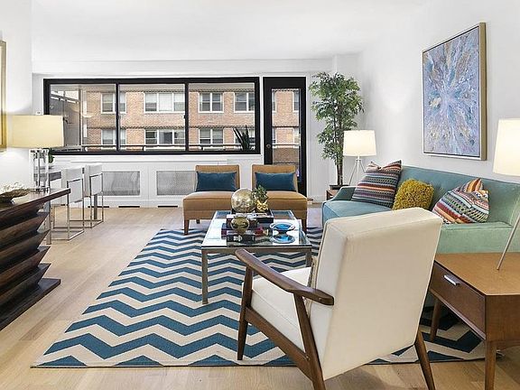4th image of 6 W 16th St #7RS