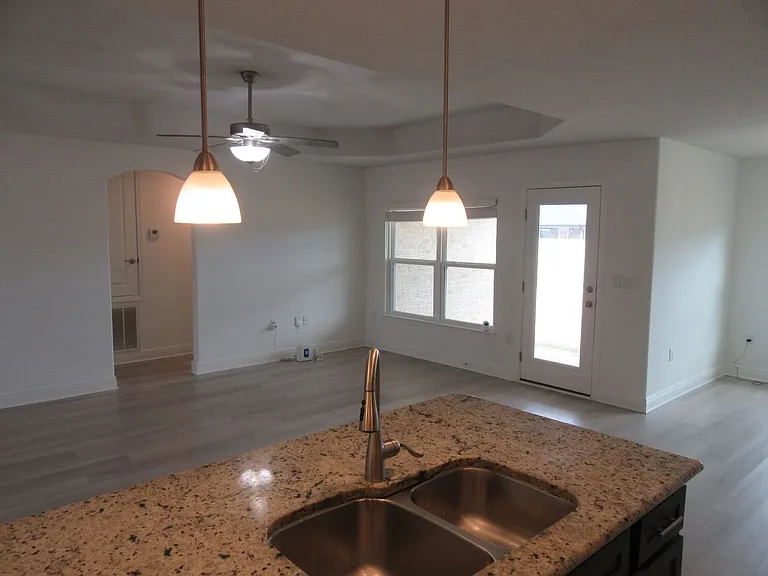 3836 Redbud Way — Photo 11