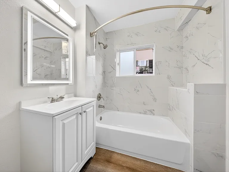 1685 N Summit Ave #1685.5 — Photo 17