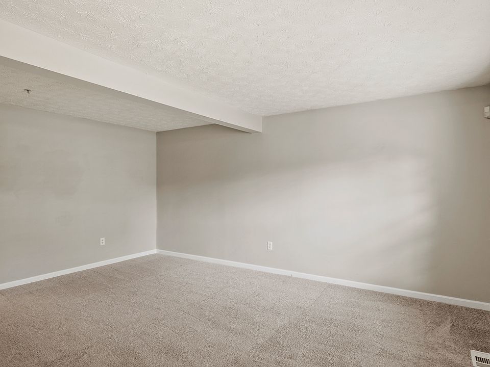 Living Room (alt view)