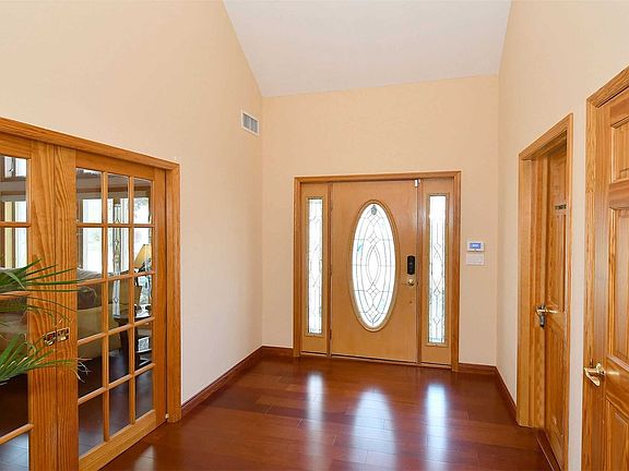 5th image of 1 Linwood Pl