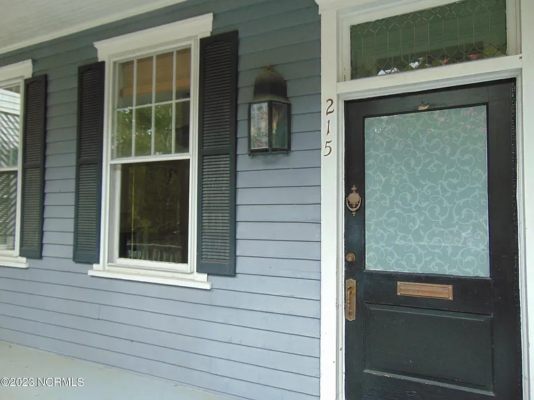 215 Dock St #215 — Photo 10