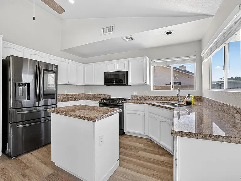 3582 W 14th Pl — Photo 20