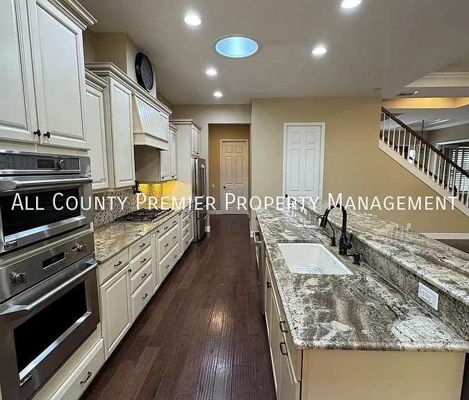 203 Spalding Way — Photo 3