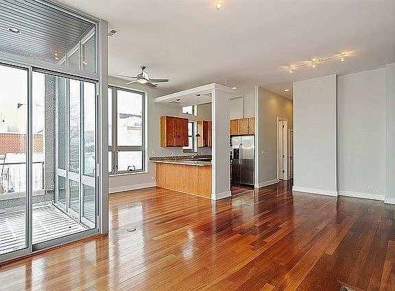 4th image of 902 N Elston Ave Unit 301