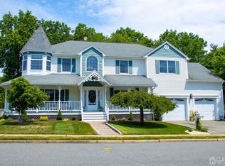 21 Evelyn Ter, Wayne, NJ 07470