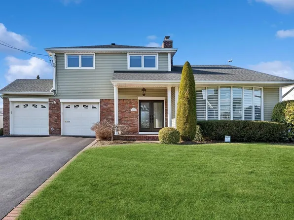 2836 Bay Drive, Merrick, NY 11566