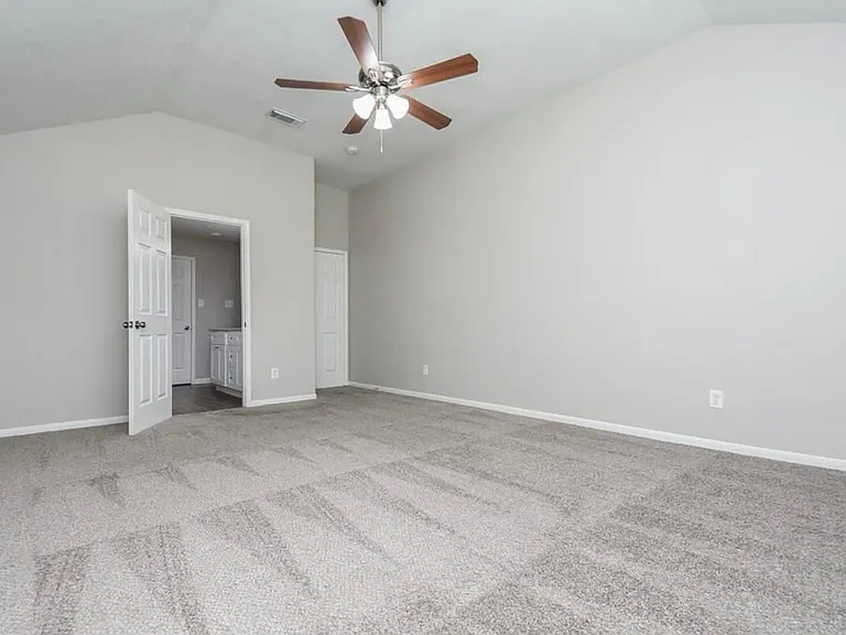 2519 Fox River Ln — Photo 21
