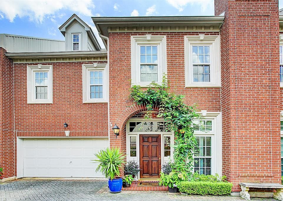 1st image of 1512 Nantucket Dr APT B