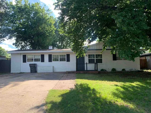 1444 NW 40th St, Lawton, OK 73505