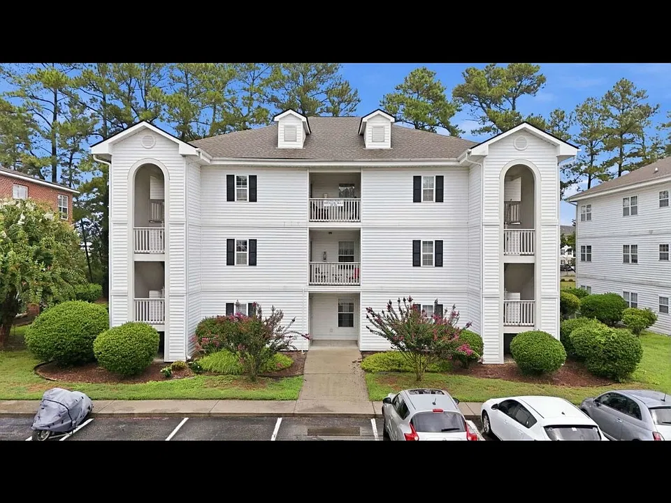 4225 Villas Dr #201