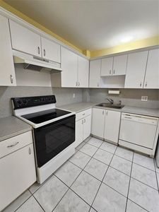 575 Oaks Lane #706, Pompano Beach, FL, 33069