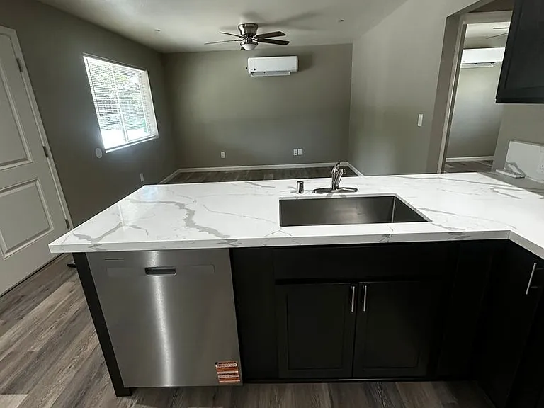 2110 Iroquois Ave — Photo 6
