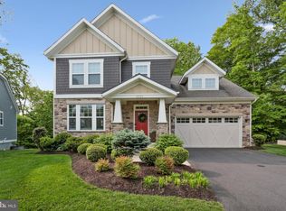 8383 Edward Carr Ct, Springfield, VA 22153