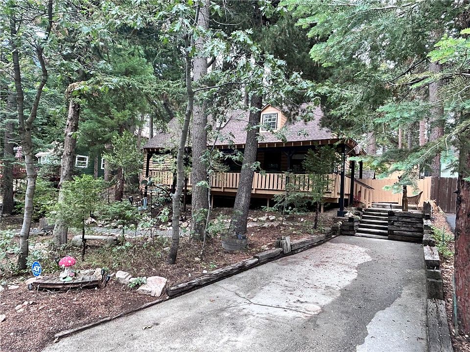 1st image of 31655 Valley View Dr