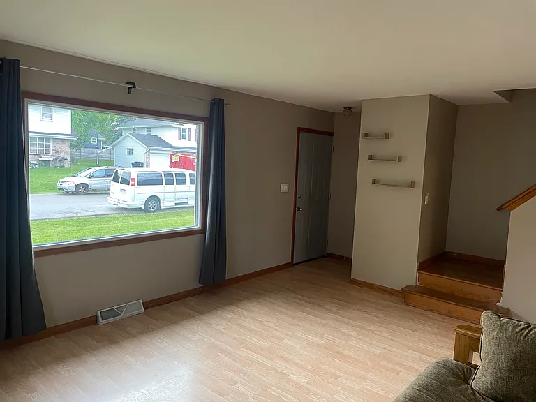 3703 Princess Pl — Photo 2