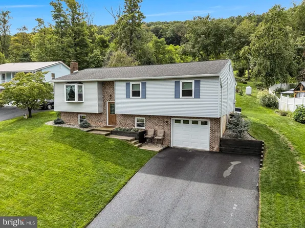 224 Ridgeview Dr, Marysville, PA 17053