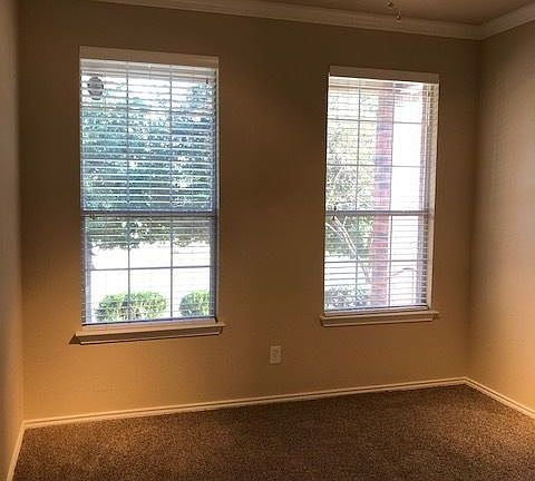 5th image of 12110 Dawson Cir