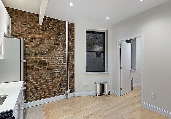 2nd image of 11 Stanton St #5C2