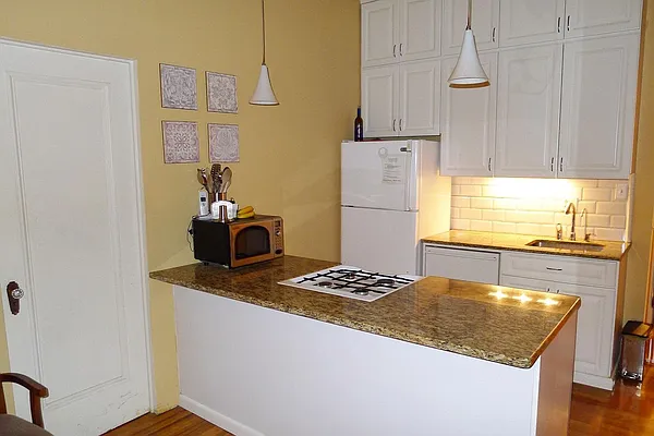 Rented by Corcoran | media 21