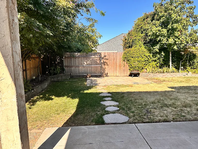 1218 Dog Leg Dr — Photo 13