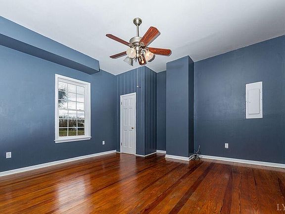 5th image of 106 Golf Dr