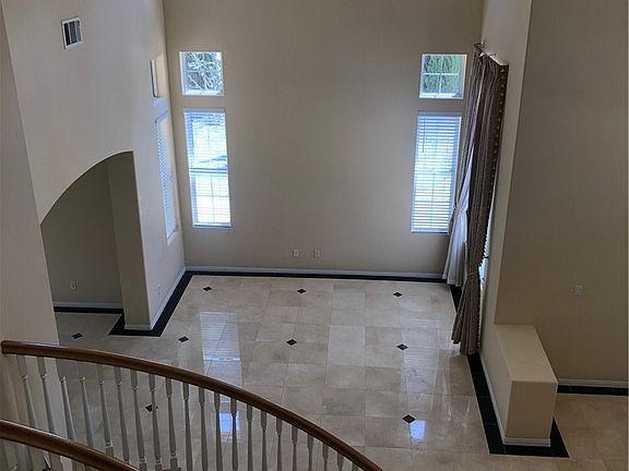 3rd image of 2588 Carlton Pl