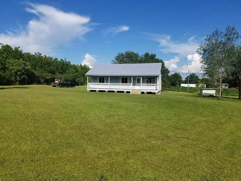 7046 N State Highway 123 — Photo 8