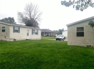 6400-6402 E Piccadilly Rd, Muncie, IN 47303