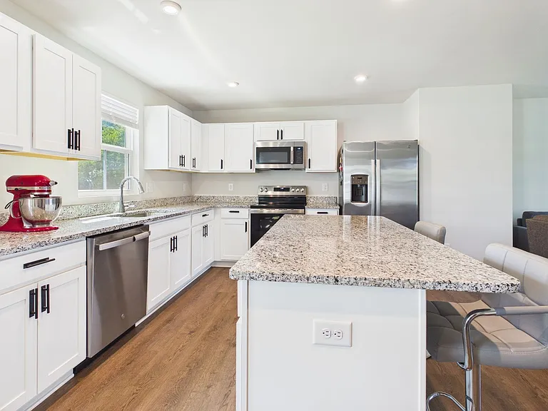 2945 Travis Ln — Photo 9