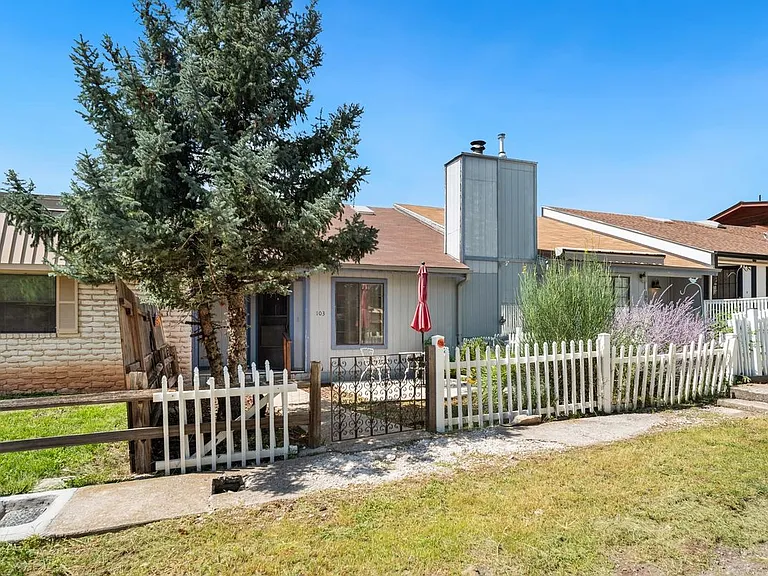 103 Niblic Ct — Photo 23
