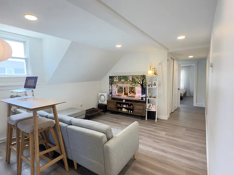 225 Roosevelt Ave #2 — Photo 2