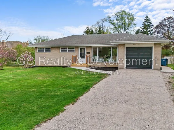 2015 Maplewood Rd, Northbrook, IL 60062