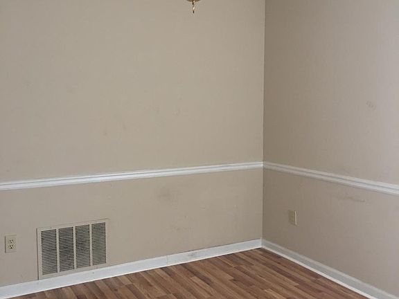 2nd image of 1449 Ida Ln