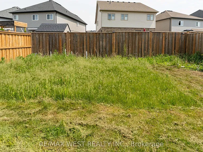 301 Freure Dr — Photo 41