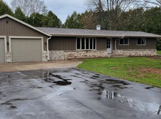 7520 Tannery Rd, Two Rivers, WI 54241