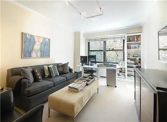 Sold by Warburg | media 3