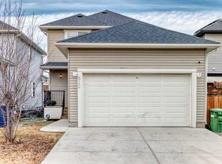 512 N Baysprings Ln SW, Airdrie, AB T4B 3X8