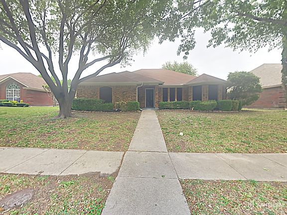 3rd image of 1721 Worthington Ln