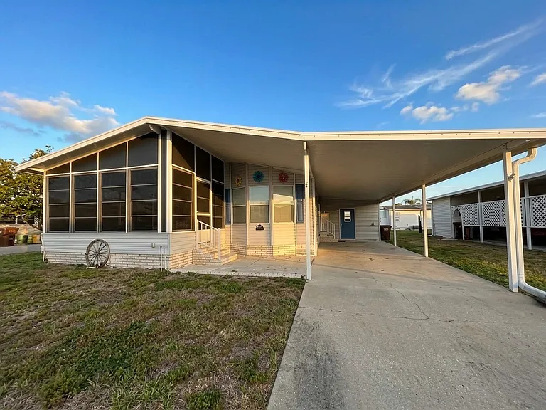2211 Wren Pl — Photo 3
