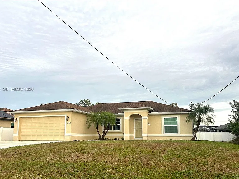 3152 Point St — Photo 2