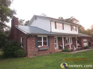 569 Cunningham Rd, Kenna, WV 25248