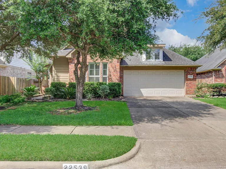 22539 Bristolwood Ct — Photo 1