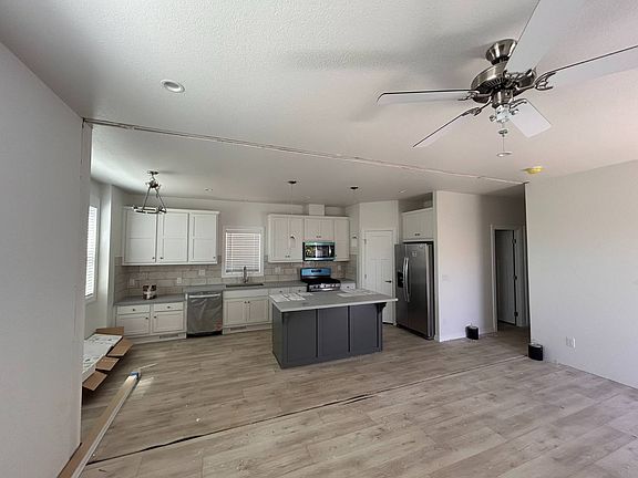 4th image of 3444 W Center St #6