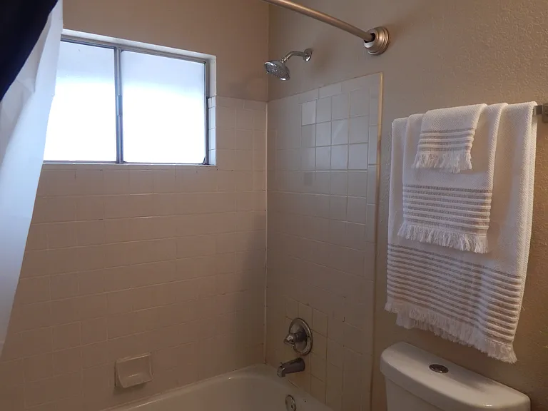 1220 E 24th St #1220 — Photo 15