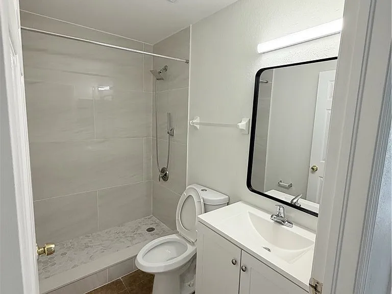 814 Gerald Ave — Photo 8