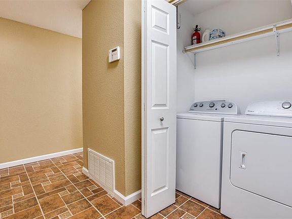 4th image of 2104 S Bluebonnet Ave