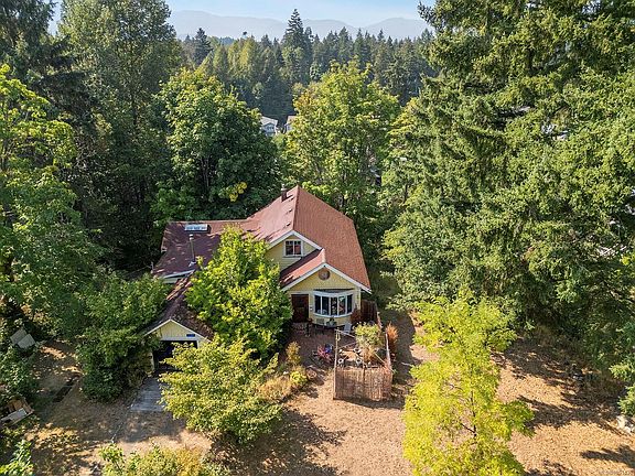 4th image of 1185 5th St